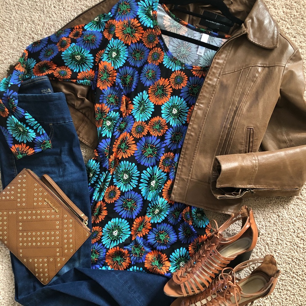 Spring Floral Lynnae Top NWT 2XL LuLaRoe